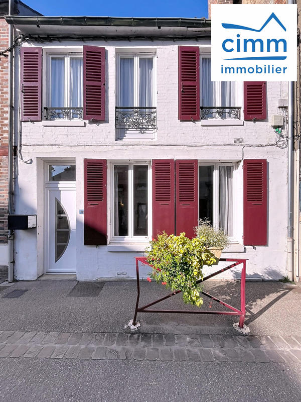 Maison traditionnelle - 159 m² - 4 pièces