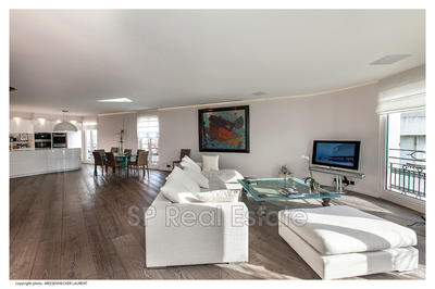 Appartement - 157 m² - 4 pièces