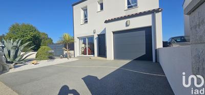 Maison - 95 m² - 6 pièces