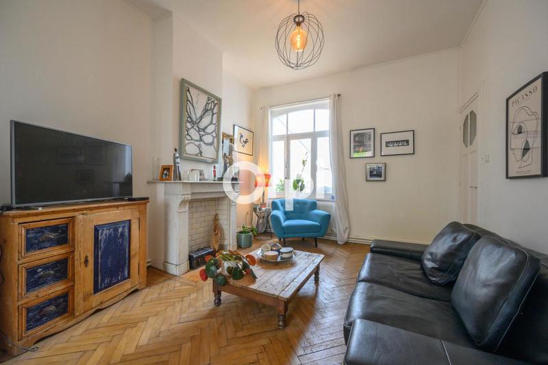 Maison - 140 m² - 5 pièces