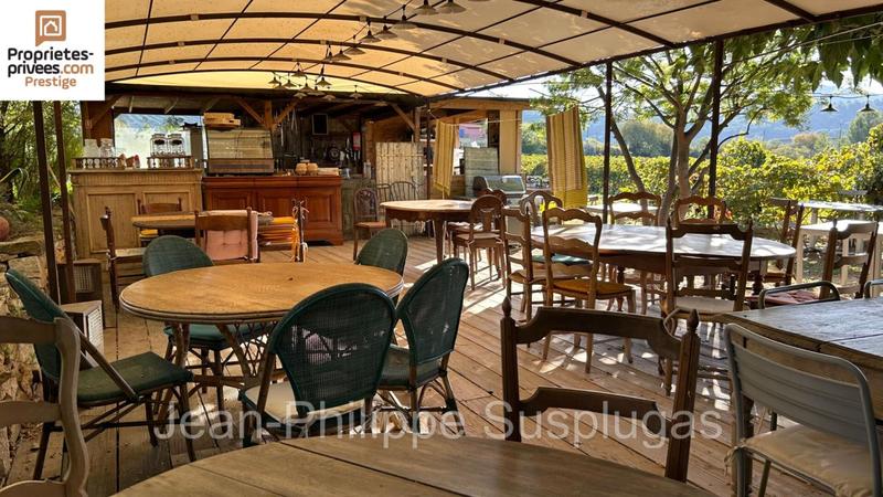 Demeure - 380 m² - 16 pièces