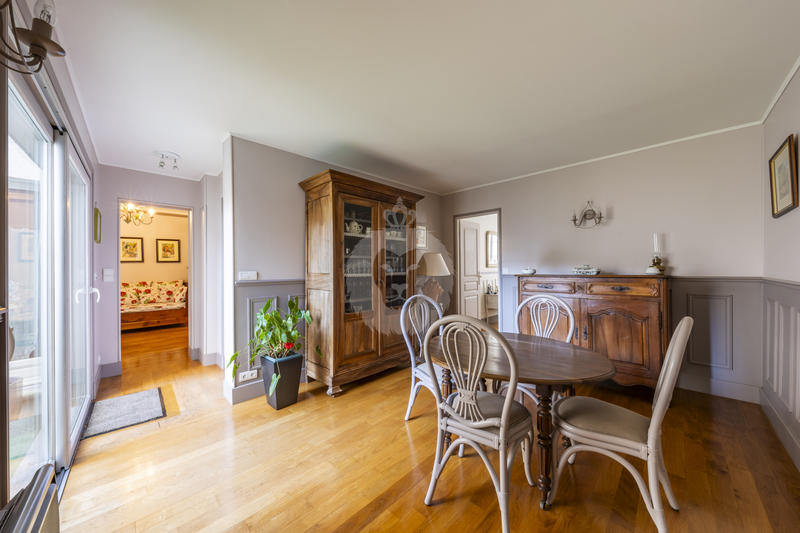 Appartement - 104 m² - 5 pièces