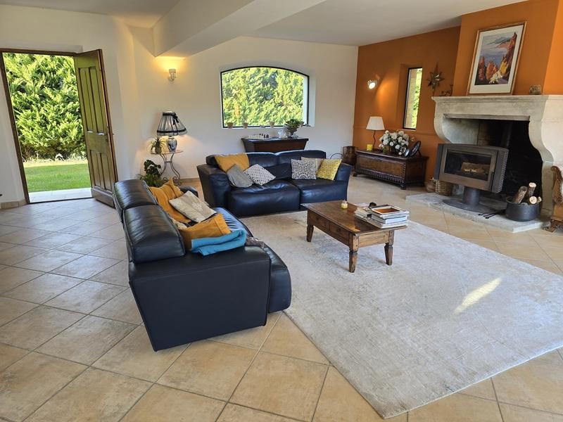 Maison - 224 m² - 5 pièces