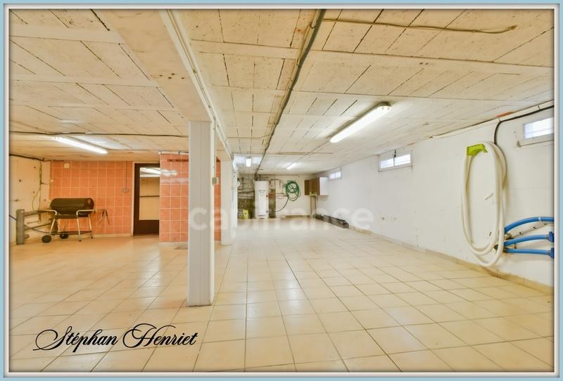 Maison - 156 m² - 8 pièces