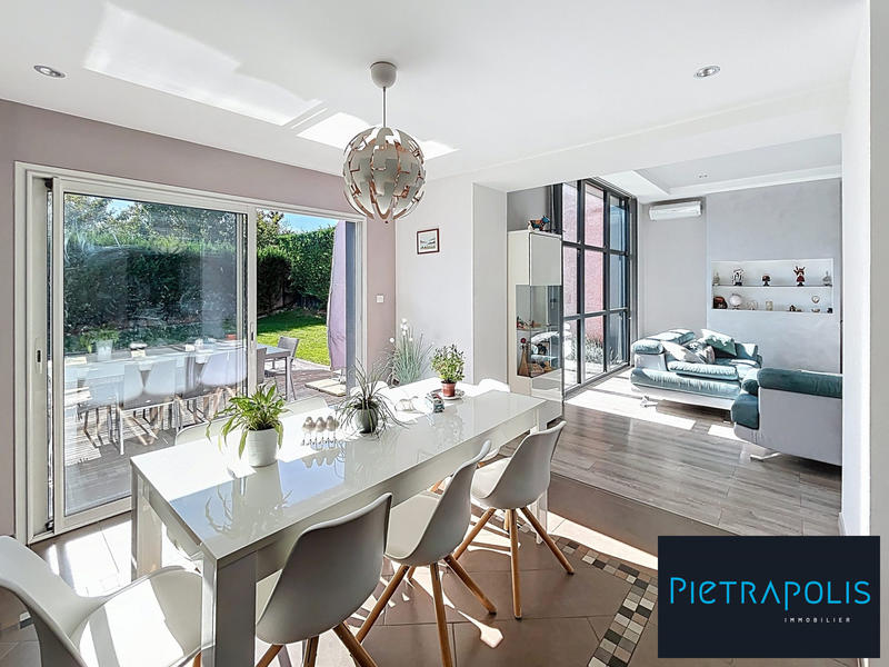 Maison contemporaine - 165 m² - 6 pièces