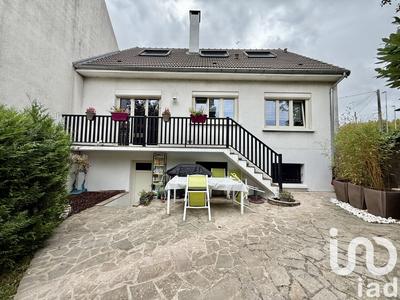 Maison - 120 m² - 5 pièces