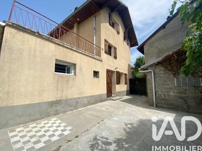 Maison - 127 m² - 6 pièces