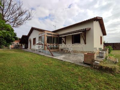 Maison - 98 m² - 6 pièces