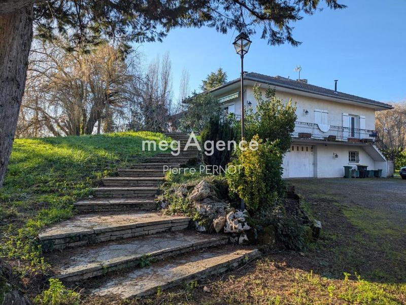 Maison de campagne - 200 m² - 10 pièces
