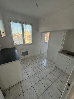 Appartement - 64 m² - 4 pièces