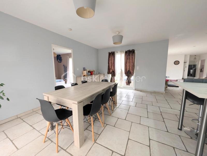 Maison traditionnelle - 141 m² - 4 pièces