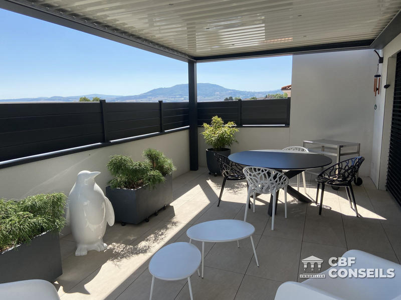 Maison contemporaine - 247 m² - 7 pièces