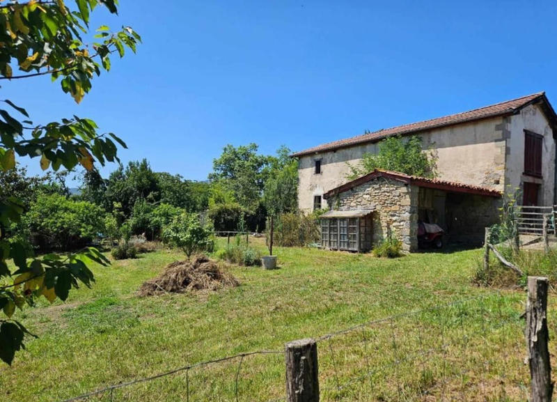 Maison - 110 m² - 1 pièce