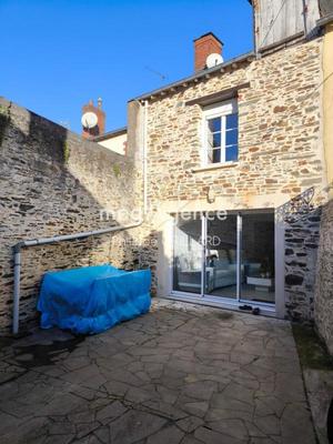 Maison - 142 m² - 6 pièces