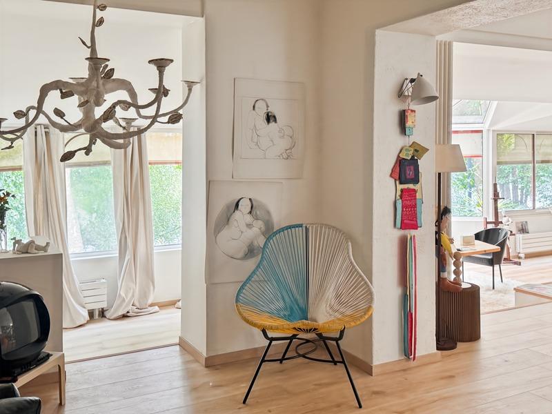 Maison - 300 m² - 8 pièces