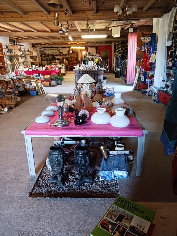 Vide grenier brocante