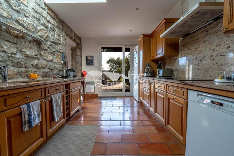 Corps de ferme - 198 m² - 7 pièces