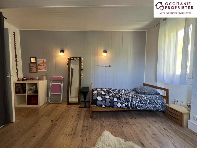 Propriété - 228 m² - 14 pièces