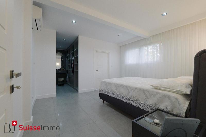 Maison - 195 m² - 7 pièces