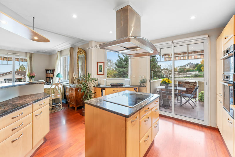 Appartement - 151 m² - 5 pièces