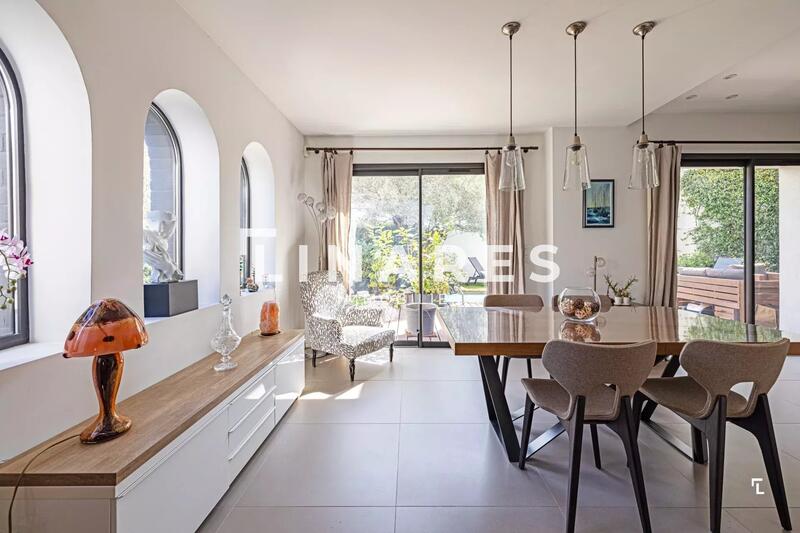 Appartement - 125 m² - 4 pièces