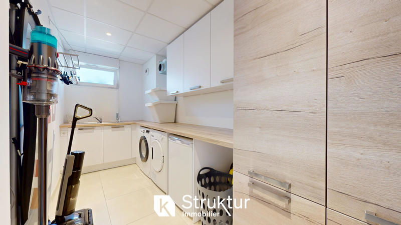 Appartement - 110 m² - 5 pièces