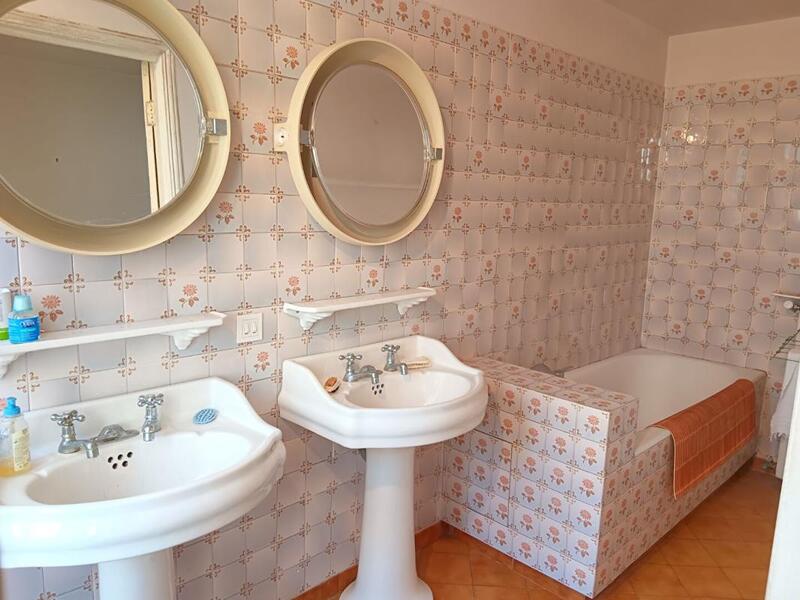 Maison - 197 m² - 10 pièces