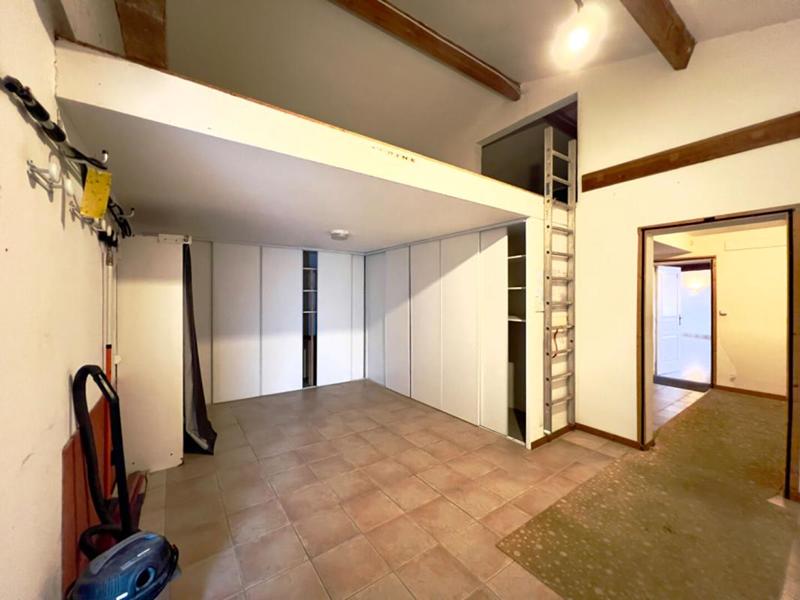 Maison - 230 m² - 7 pièces