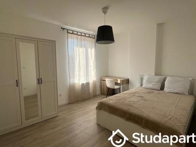 Chambre - 11 m² - 1 pièce