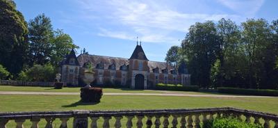 Château - 1 800 m² - 30 pièces