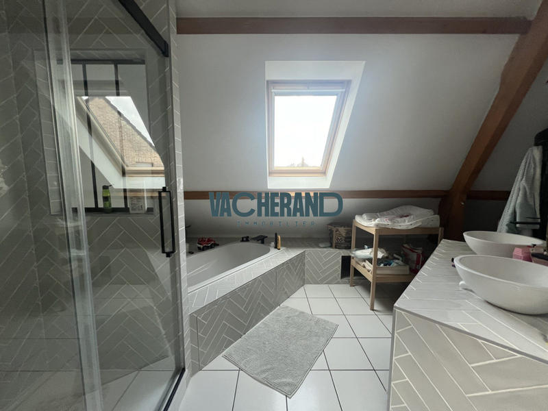 Maison contemporaine - 220 m² - 10 pièces