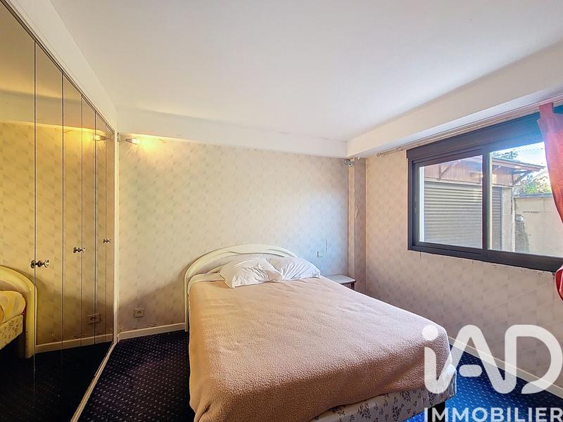 Maison - 223 m² - 11 pièces