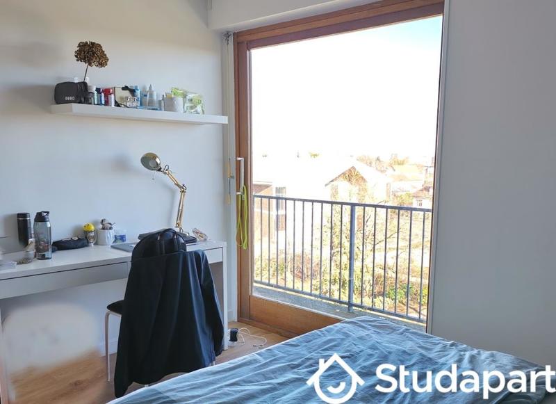 Chambre - 12 m² - 1 pièce