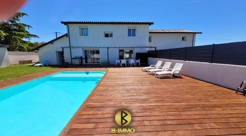 Maison - 200 m² - 6 pièces