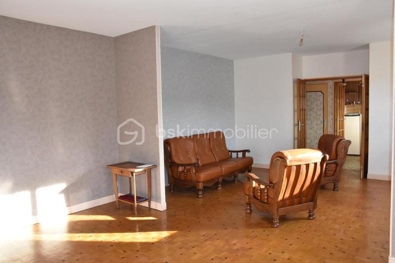 Maison - 199 m² - 9 pièces