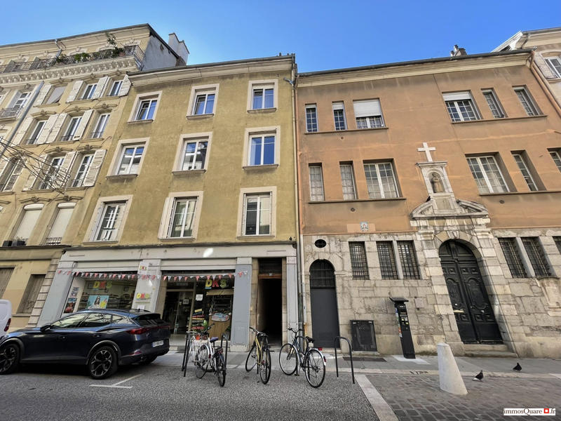 Appartement - 136 m² - 4 pièces