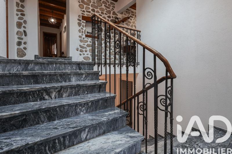 Maison - 258 m² - 7 pièces