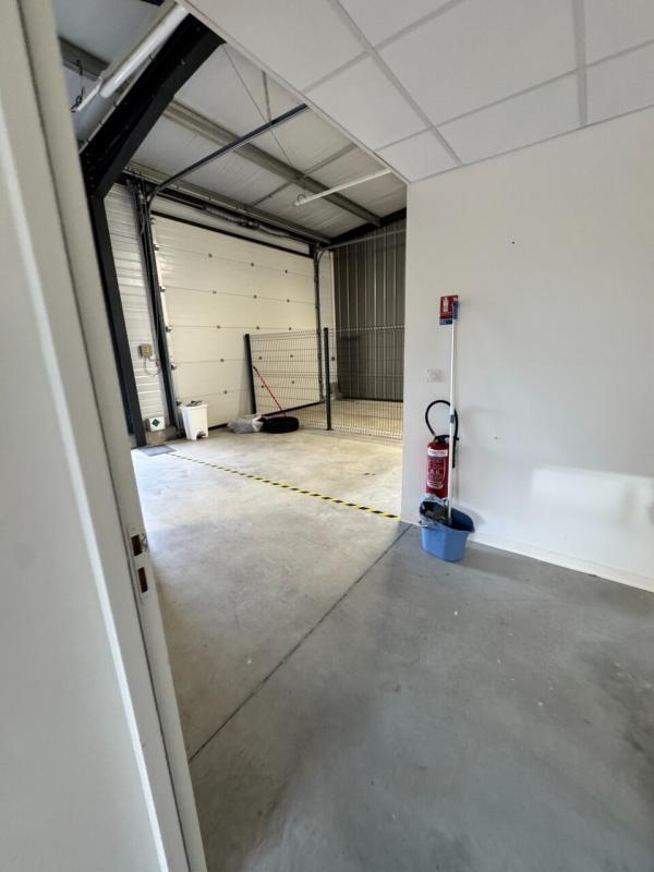 Local commercial - 167 m² - 1 pièce