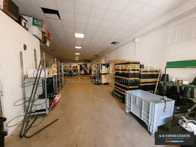 Local d'activité / Entrepôt - 380 m²
