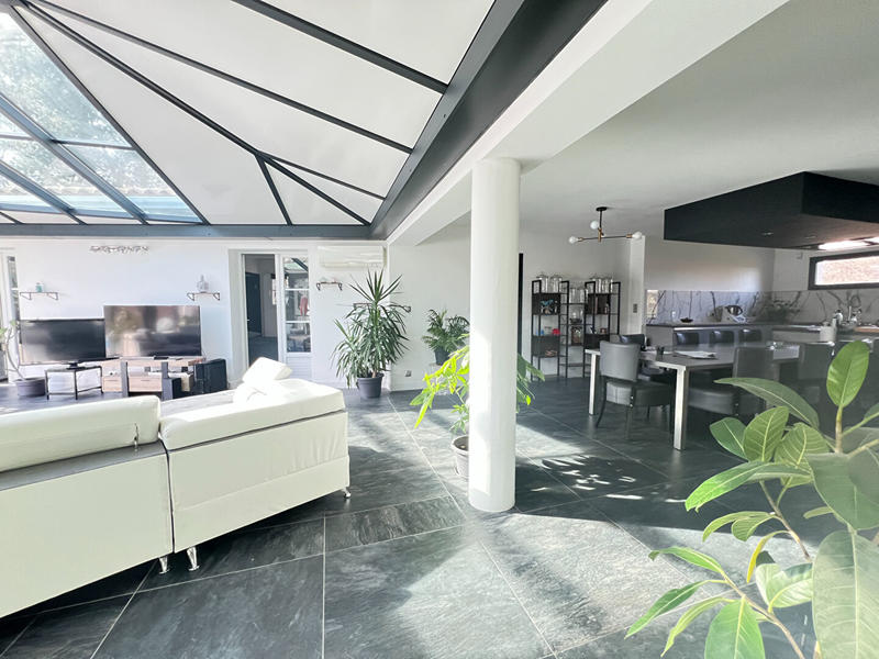 Maison - 171 m² - 5 pièces