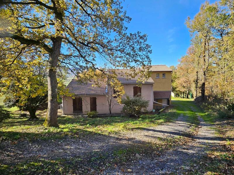 Maison - 207 m² - 11 pièces