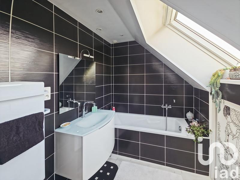 Maison - 120 m² - 6 pièces