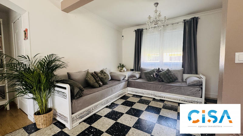 Maison - 90 m² - 6 pièces