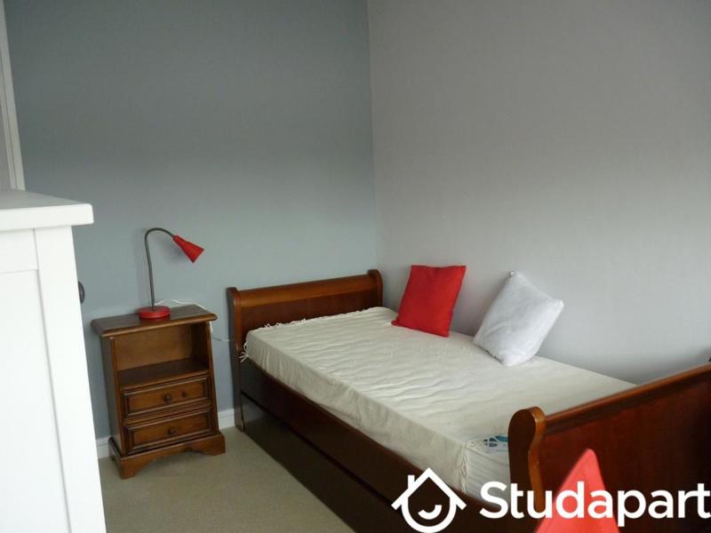 Chambre - 10 m² - 1 pièce