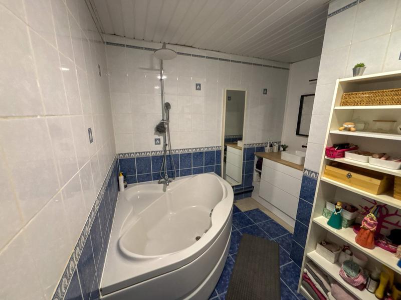 Maison - 121 m² - 5 pièces