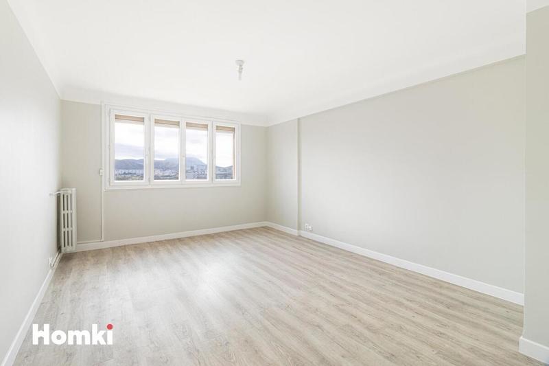 Appartement - 75 m² - 4 pièces