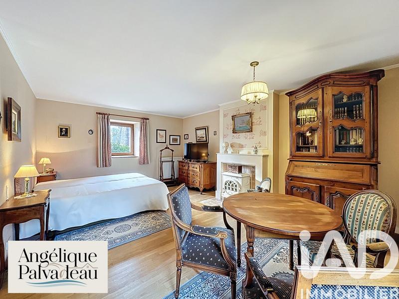 Maison - 246 m² - 7 pièces