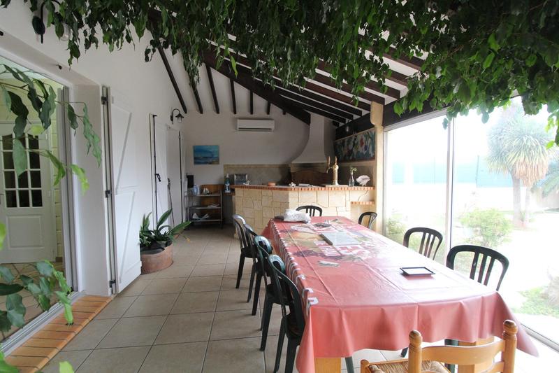 Villa - 230 m² - 9 pièces