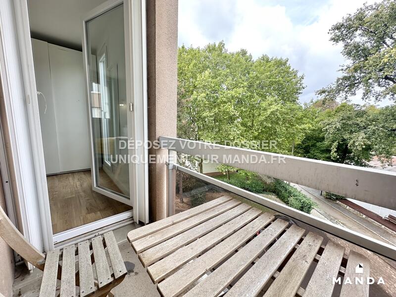 Chambre - 12 m² - 5 pièces