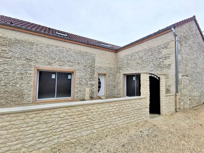 Maison - 240 m² - 6 pièces